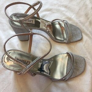 Badgley Mischka Silver Heels with Strappy Design Sz 10